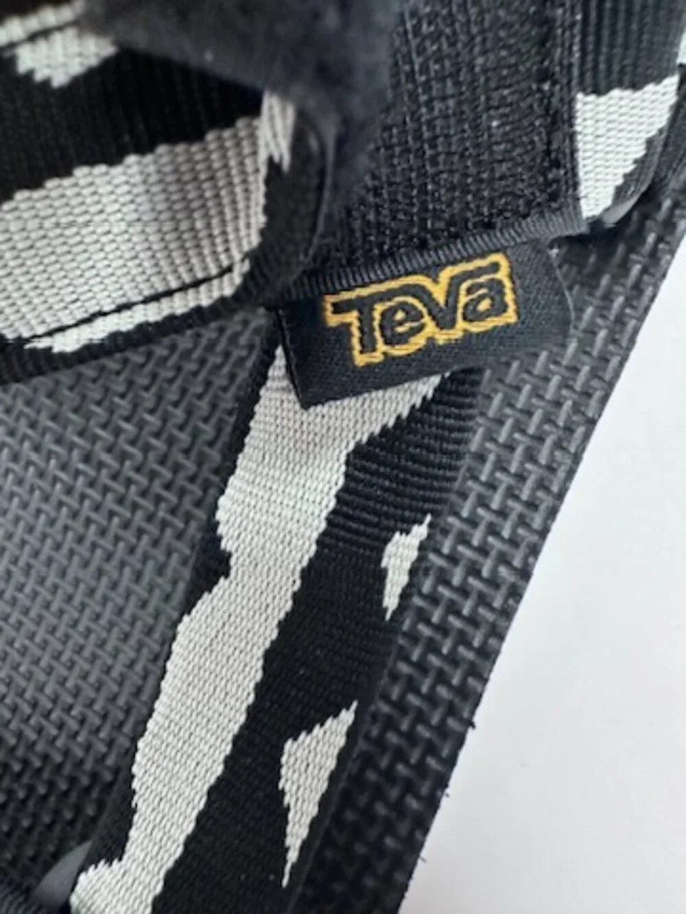 Teva Sandals Mens 11 Black White Sport Outdoor Comfort Hiking